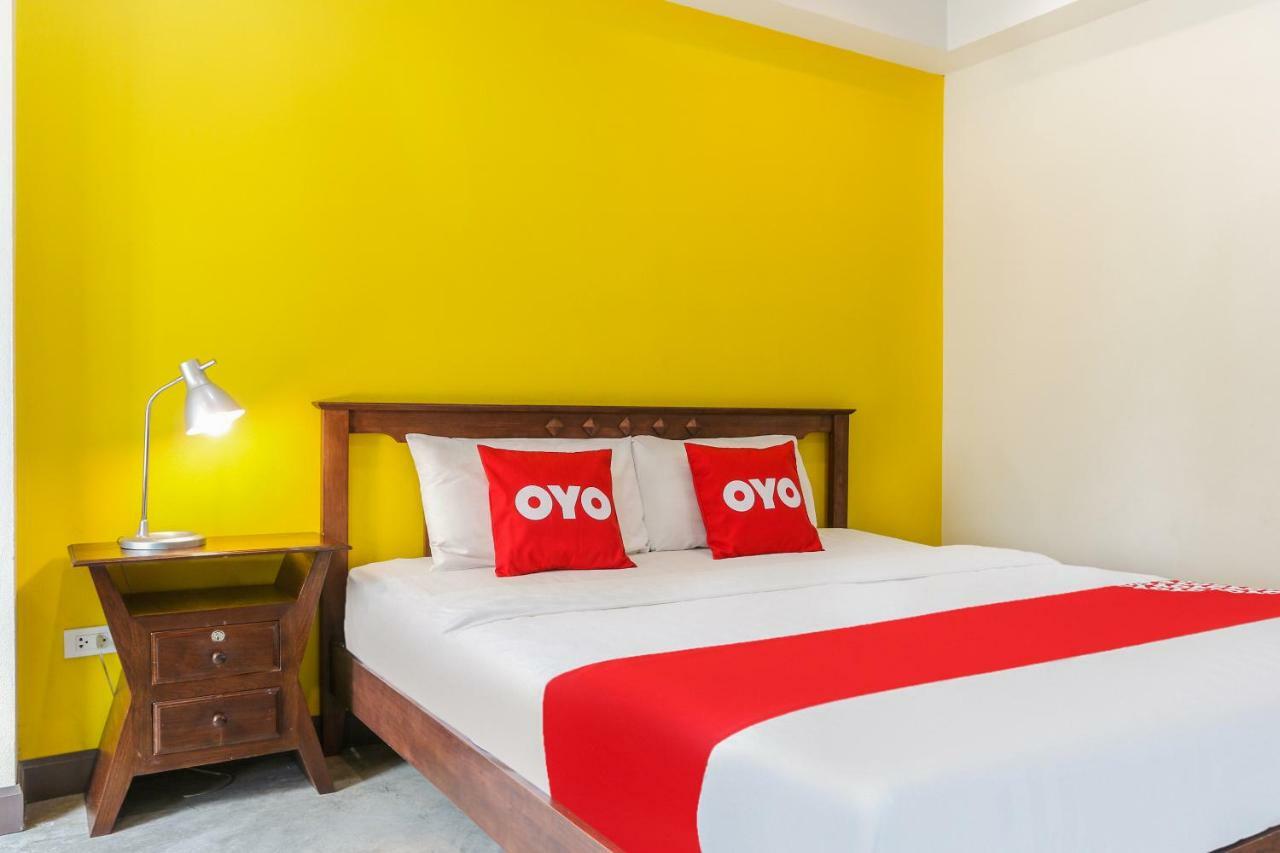 Hotel Oyo 233 Sunshine House à Chiang Mai Extérieur photo