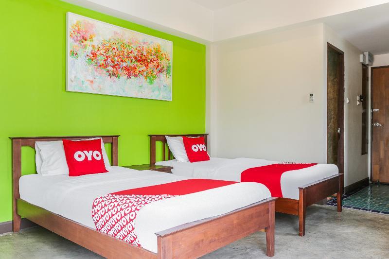 Hotel Oyo 233 Sunshine House à Chiang Mai Extérieur photo